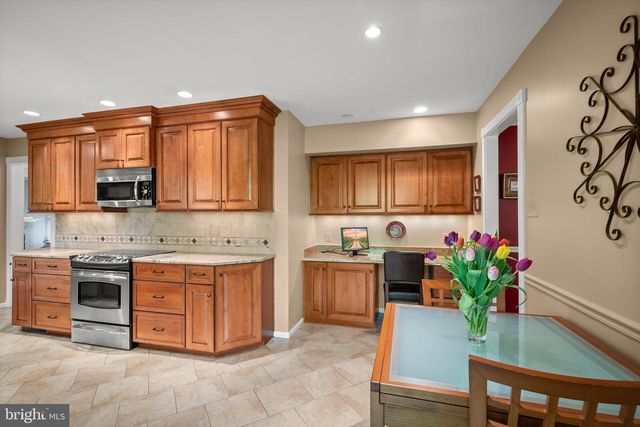 4949 SABRA LN, Annandale, VA 22003