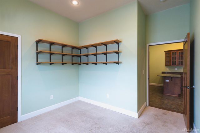 208 E Montezuma Avenue, Houghton, MI 49931