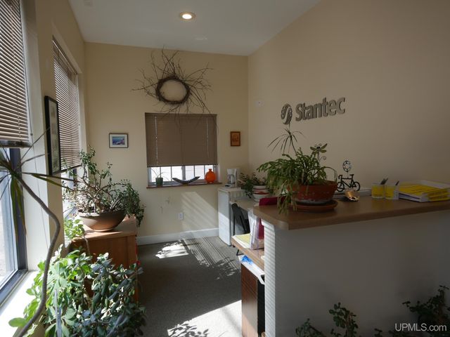 208 E Montezuma Avenue, Houghton, MI 49931