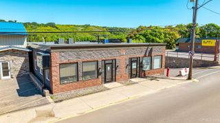 208 E Montezuma Avenue, Houghton, MI 49931