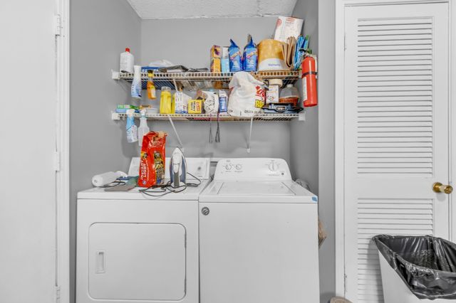 348 Dupuis Dr, Clarksville, TN 37042