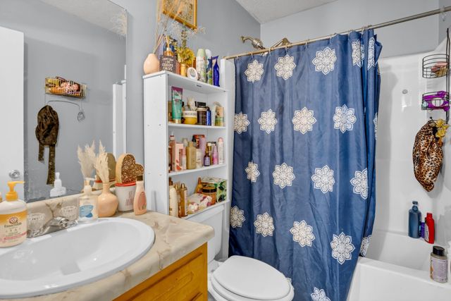 348 Dupuis Dr, Clarksville, TN 37042