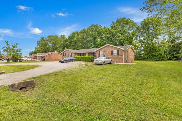 348 Dupuis Dr, Clarksville, TN 37042