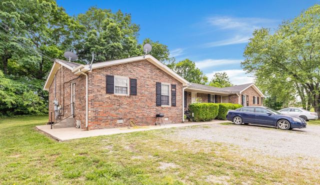 348 Dupuis Dr, Clarksville, TN 37042