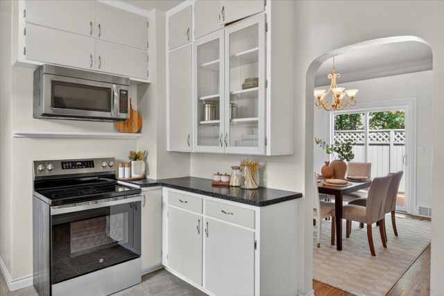 1218 E Augusta Ave, Spokane, WA 99207