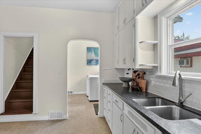 1218 E Augusta Ave, Spokane, WA 99207