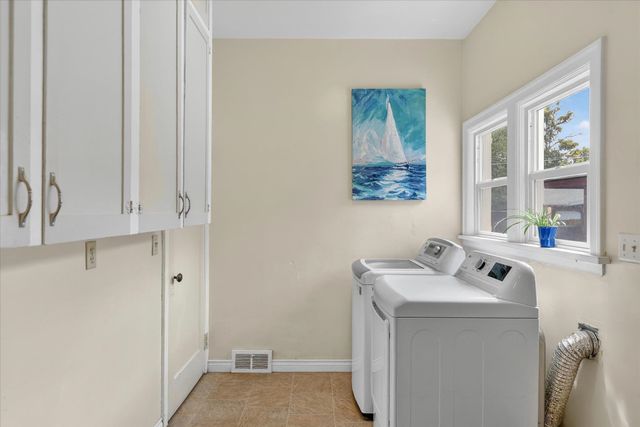 1218 E Augusta Ave, Spokane, WA 99207