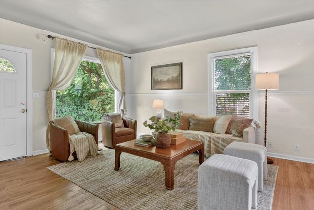 1218 E Augusta Ave, Spokane, WA 99207