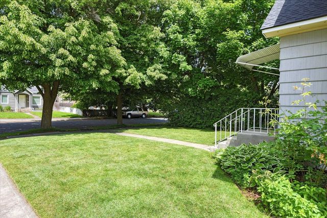 1218 E Augusta Ave, Spokane, WA 99207