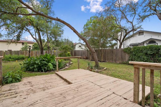 8718 Coastal DR, Austin, TX 78749
