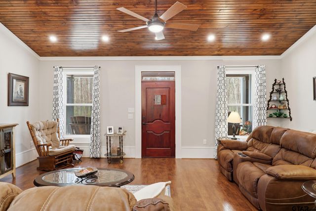 405 W Camp St, Jefferson, TX 75657