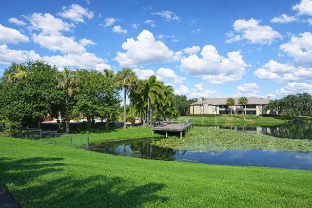 10263 GANDY BOULEVARD N 108, St Petersburg, FL 33702