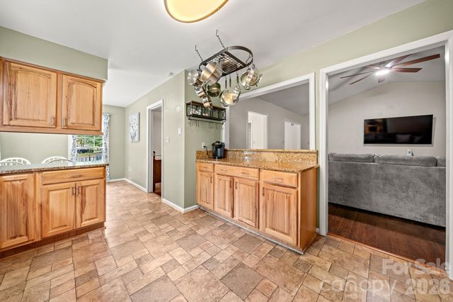5200 Cressingham Court, Charlotte, NC 28227