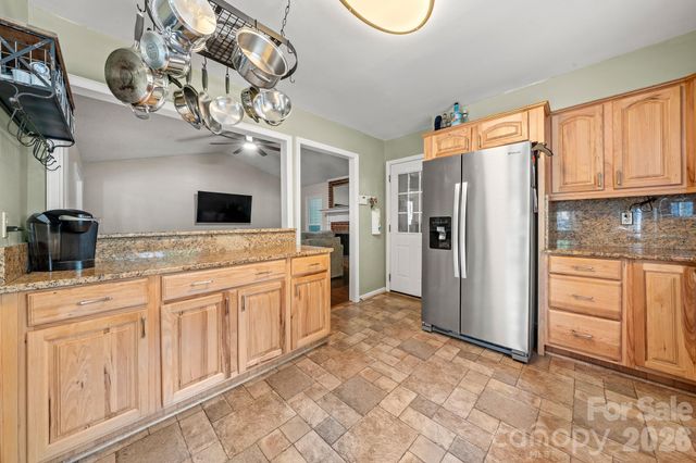 5200 Cressingham Court, Charlotte, NC 28227