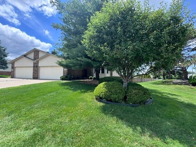 46839 Scotch Pine Lane, Macomb, MI 48042