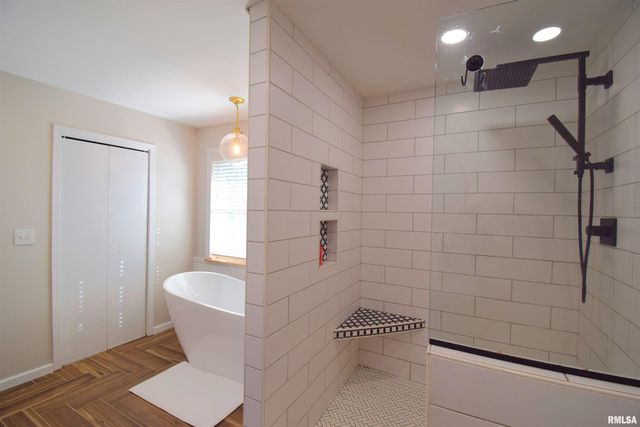 4419 Woodglen Lane, Mt Vernon, IL 62864