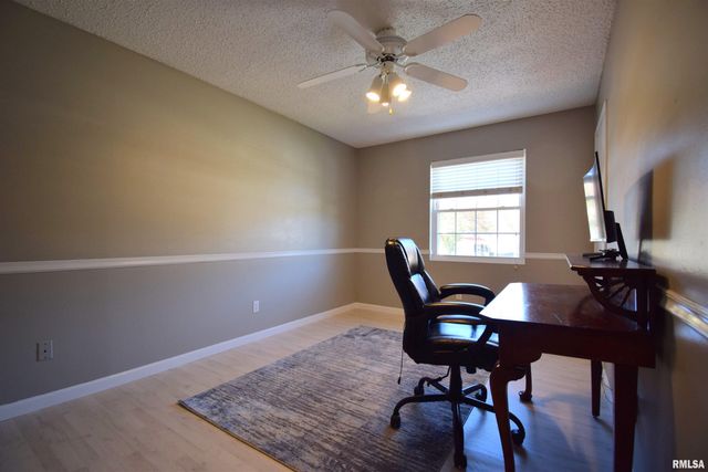 4419 Woodglen Lane, Mt Vernon, IL 62864