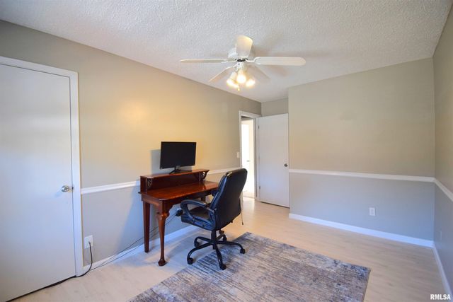 4419 Woodglen Lane, Mt Vernon, IL 62864