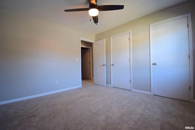 4419 Woodglen Lane, Mt Vernon, IL 62864