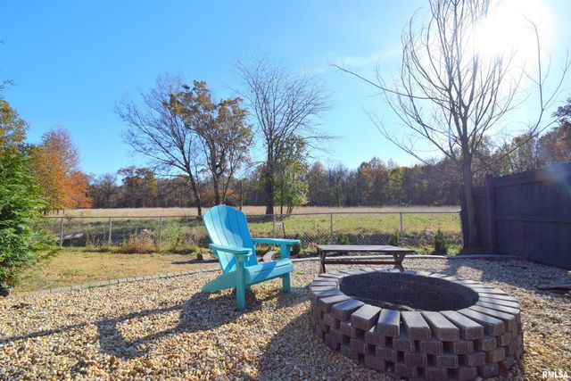 4419 Woodglen Lane, Mt Vernon, IL 62864