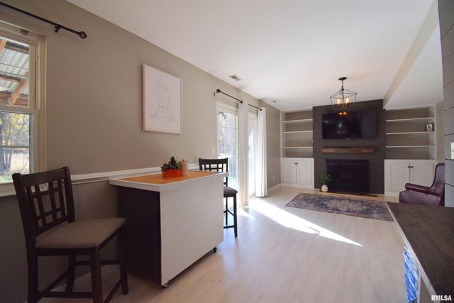 4419 Woodglen Lane, Mt Vernon, IL 62864