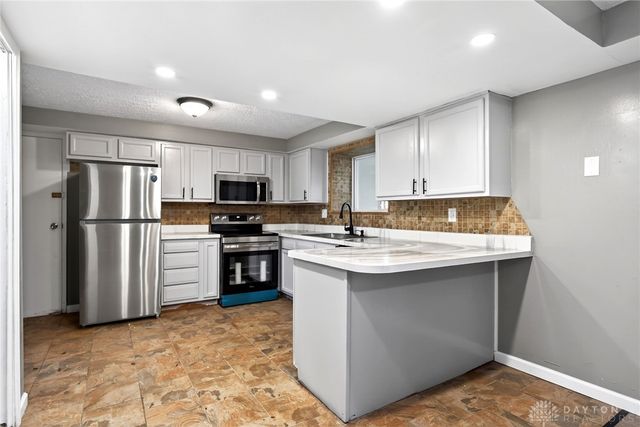 6308 Hemingway Road, Dayton, OH 45424