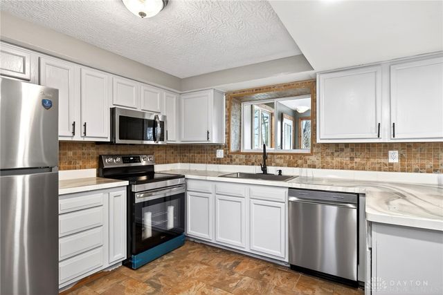 6308 Hemingway Road, Dayton, OH 45424
