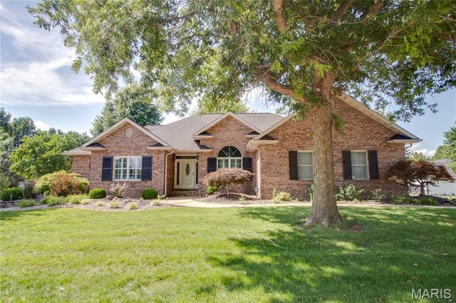 1400 White Oak Trail, Godfrey, IL 62035