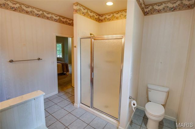 1400 White Oak Trail, Godfrey, IL 62035