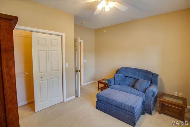 1400 White Oak Trail, Godfrey, IL 62035