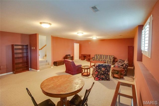 1400 White Oak Trail, Godfrey, IL 62035