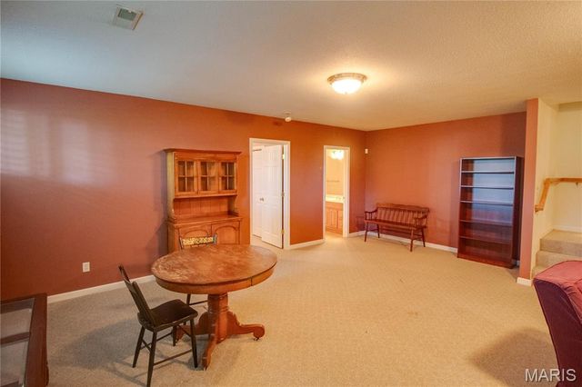 1400 White Oak Trail, Godfrey, IL 62035