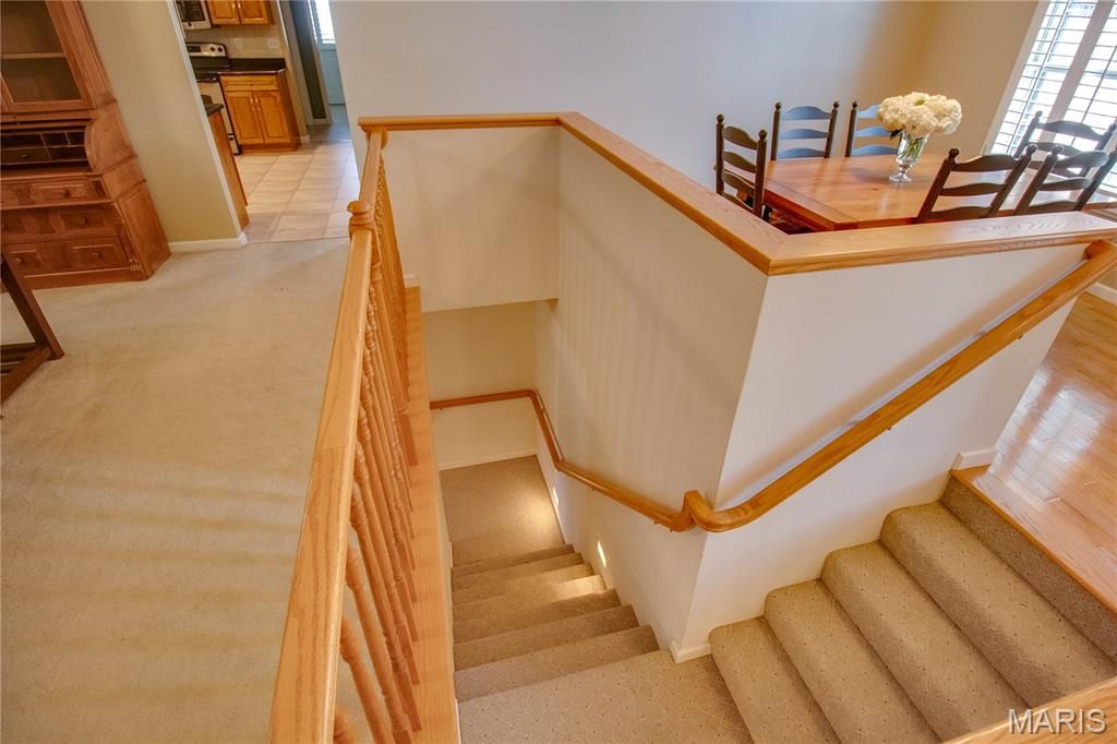Image 38 of property listing at 1400 White Oak Trail, Godfrey, IL 62035