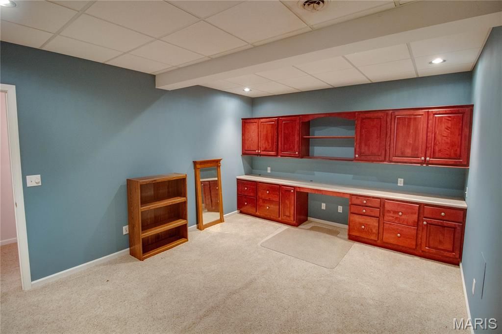 Image 48 of property listing at 1400 White Oak Trail, Godfrey, IL 62035
