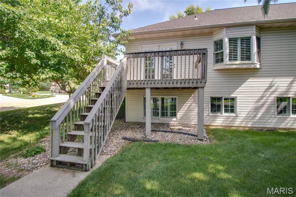 Image 55 of property listing at 1400 White Oak Trail, Godfrey, IL 62035