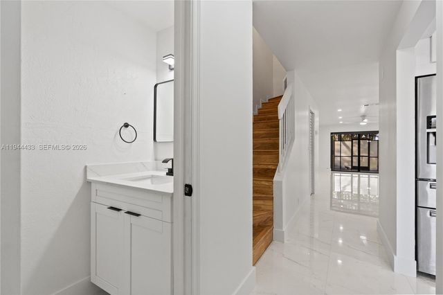 9740 NW 10th St 82, Pembroke Pines, FL 33024