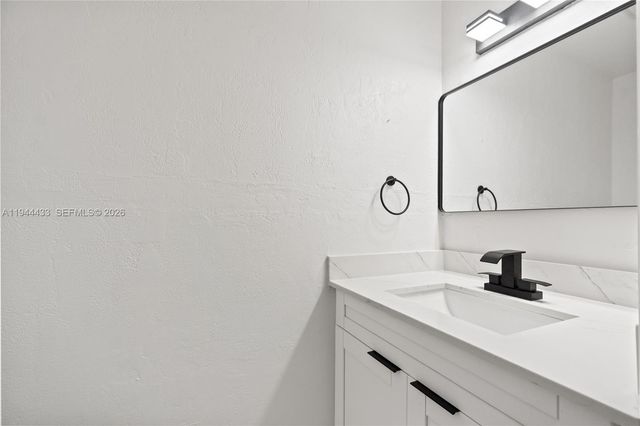 9740 NW 10th St 82, Pembroke Pines, FL 33024