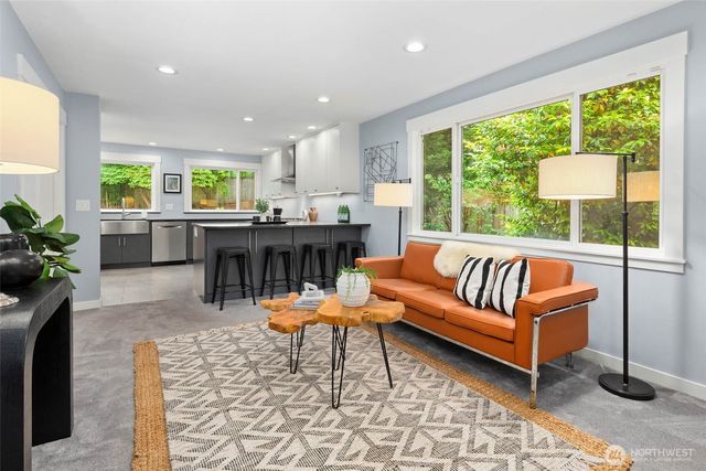 4648 89th Avenue SE, Mercer Island, WA 98040