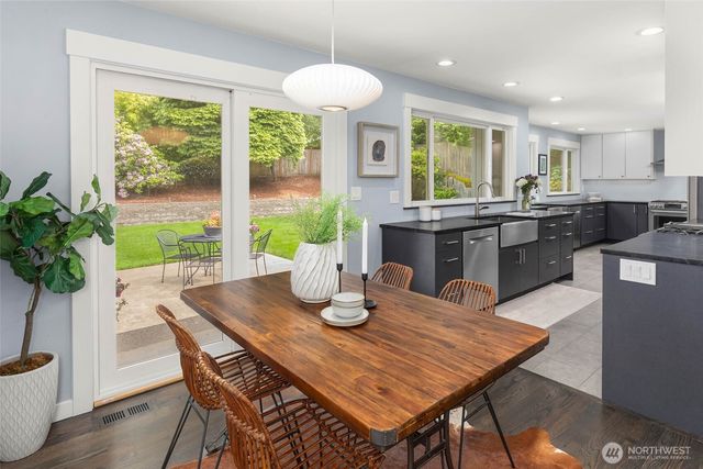 4648 89th Avenue SE, Mercer Island, WA 98040