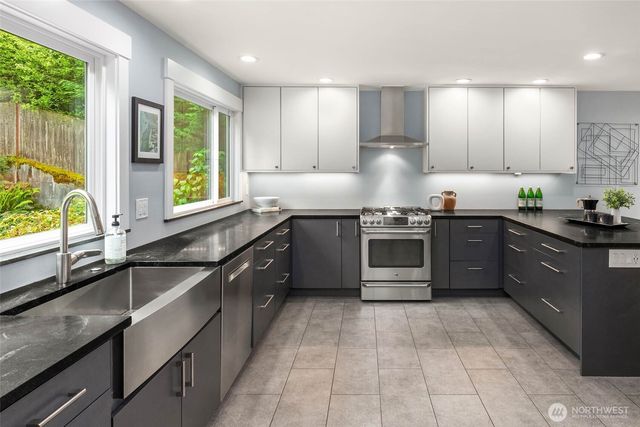 4648 89th Avenue SE, Mercer Island, WA 98040