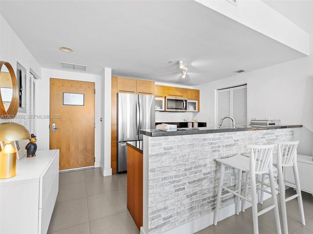 253 NE 2nd St 1801, Miami, FL 33132