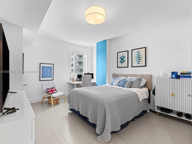 253 NE 2nd St 1801, Miami, FL 33132