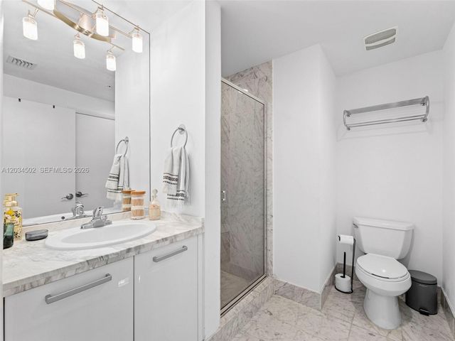 253 NE 2nd St 1801, Miami, FL 33132