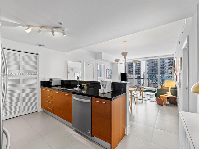 253 NE 2nd St 1801, Miami, FL 33132