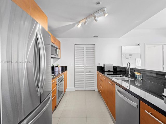 253 NE 2nd St 1801, Miami, FL 33132