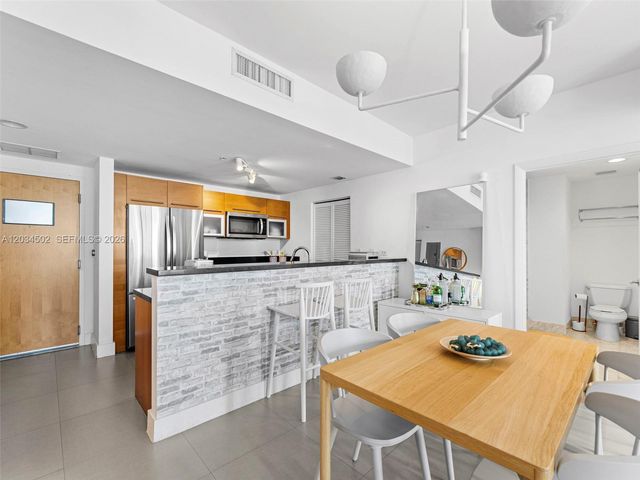 253 NE 2nd St 1801, Miami, FL 33132