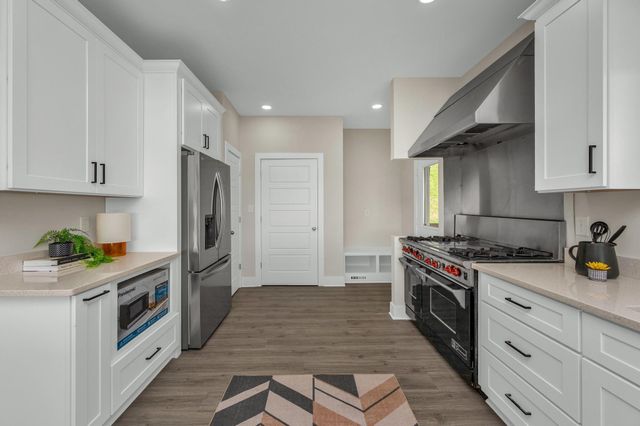 231 Wolf Ridge Ln, Lynchburg, TN 37352