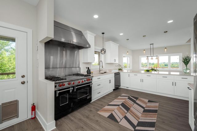 231 Wolf Ridge Ln, Lynchburg, TN 37352