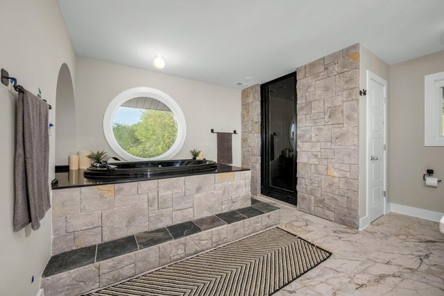 231 Wolf Ridge Ln, Lynchburg, TN 37352