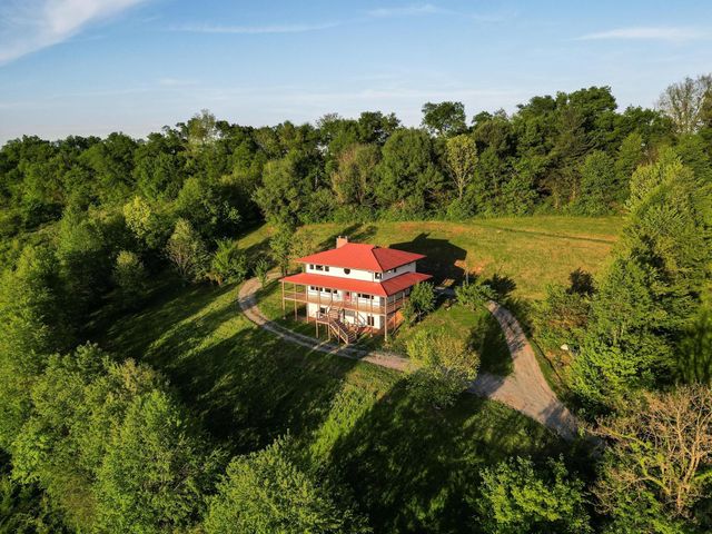 231 Wolf Ridge Ln, Lynchburg, TN 37352
